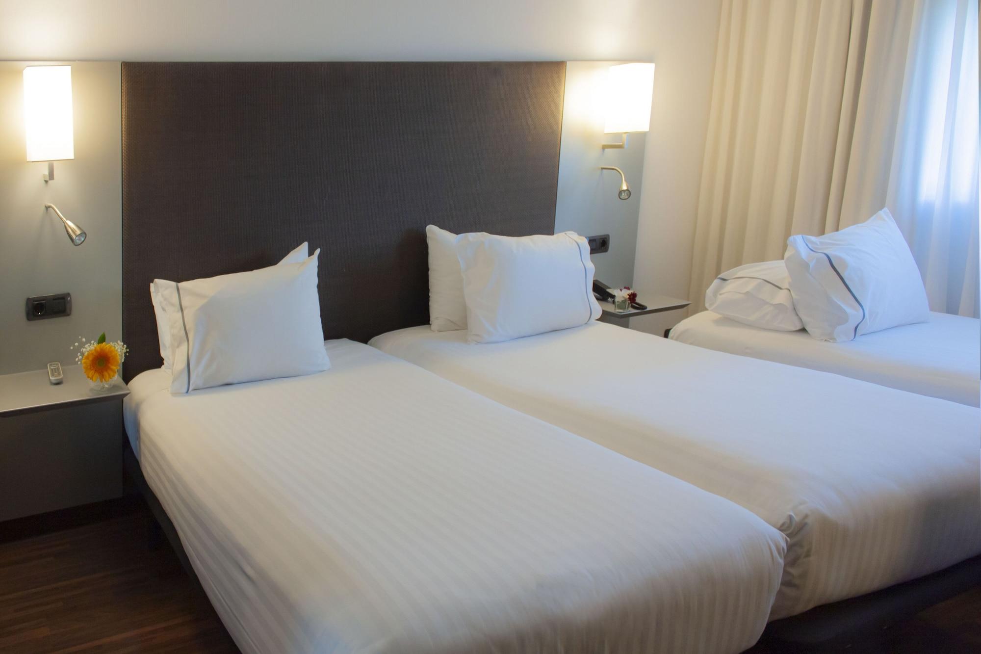 Exe Zizur Pamplona Hotel Zizur Mayor Bagian luar foto
