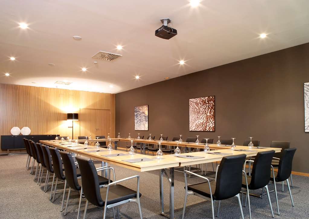Exe Zizur Pamplona Hotel Zizur Mayor Bisnis foto
